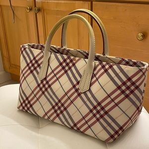 ❌sold❌Authentic Blue Label Burberry Handbag